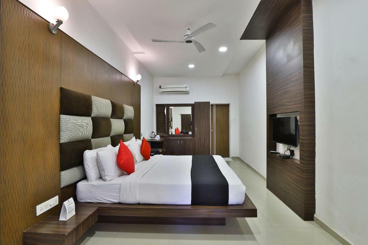 Banyan Paradise Resort Вадодара Екстериор снимка